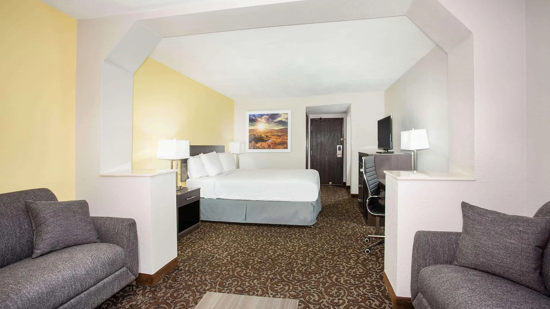 Days Inn By Wyndham Phoenix North