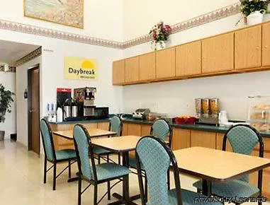 Days Inn By Wyndham Phoenix North Hotel